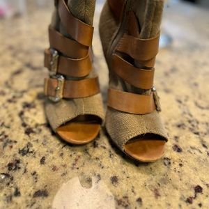 Nine West open toed leather/canvas.